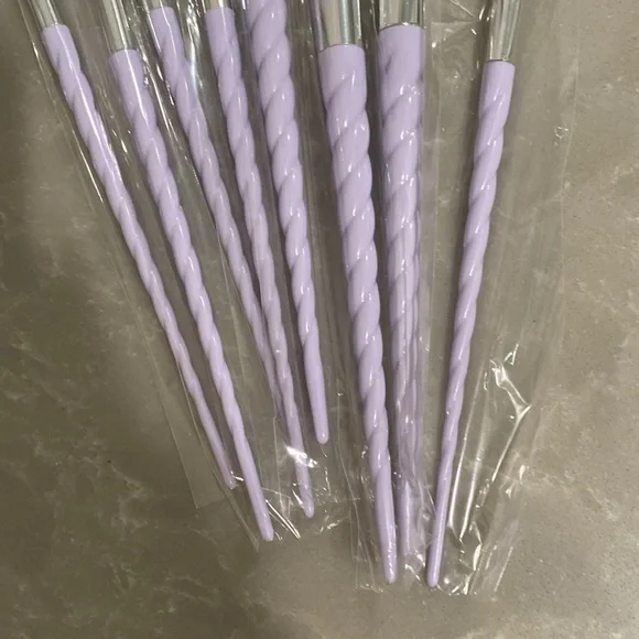 Unicorn makeup brushes - Picture 3 of 3